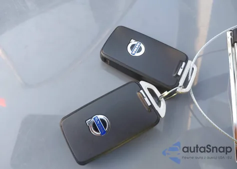 2015 Volvo Xc60 T5 Premier из США, поврежденный, VIN YV440MDK3F2642596